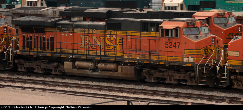 BNSF 5247
